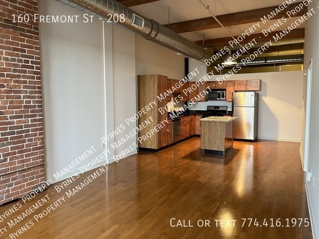 Photo - 160 Fremont St