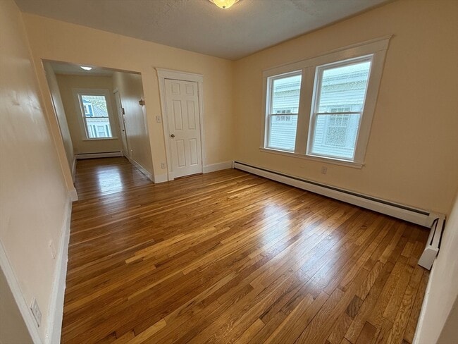 Photo - 11 Dalrymple St Unit 3