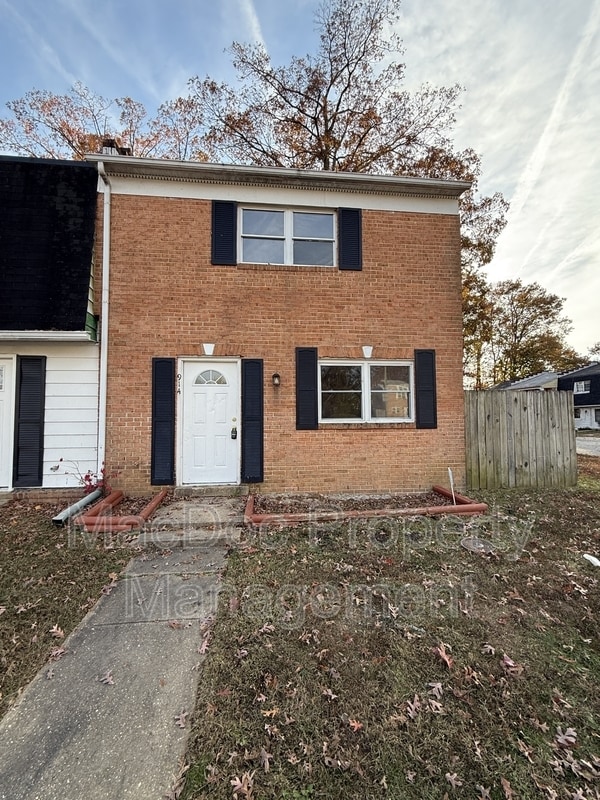 Photo - 914 Anvil Rd