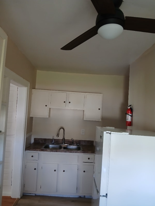 Photo - 433 W Savannah St