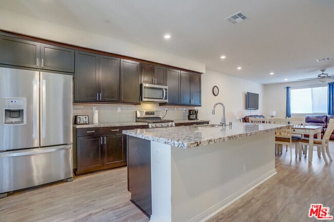 Building Photo - 20619 Oakglen Ln Rental
