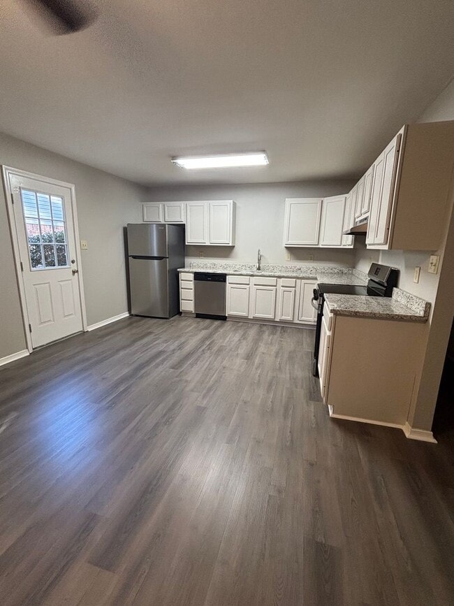 Photo - 3322 N Detroit Ave Unit 3322-2