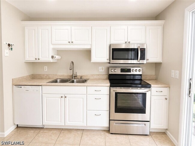 Photo - 5410 16th Pl SW Unit B-1