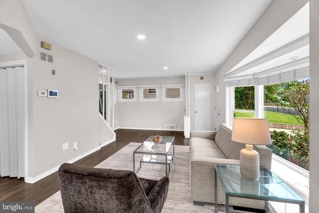 Photo - 6604 Cavalier Dr