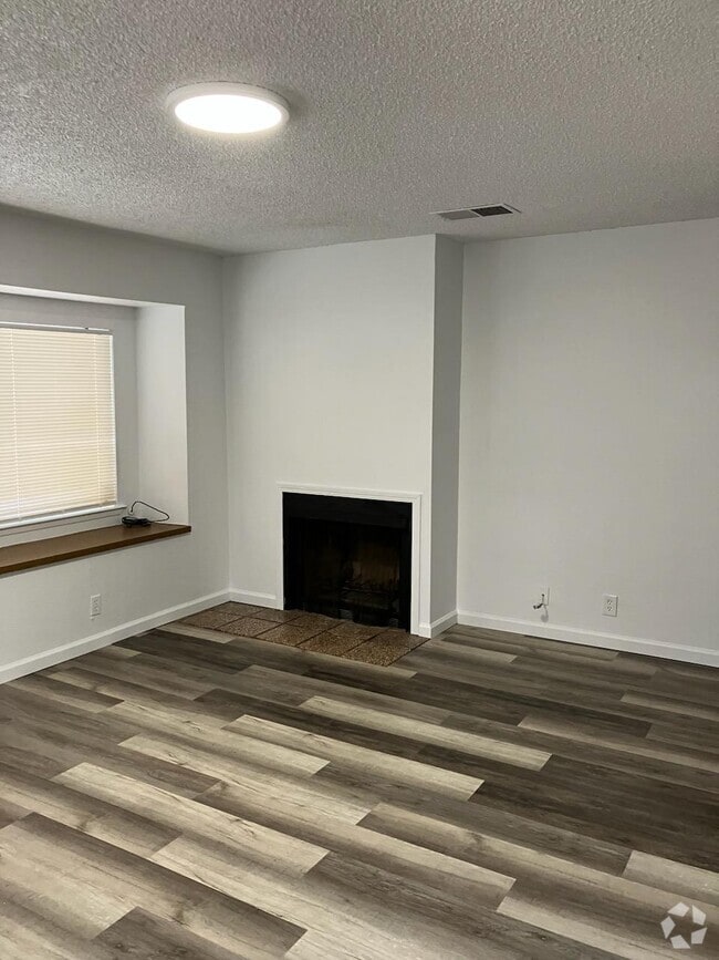 Building Photo - 231 W Tulare Ave Unit C Rental