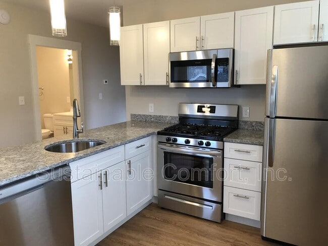 Building Photo - 36 Shamrock St Unit 146 Main Street, Suite 301 Rental