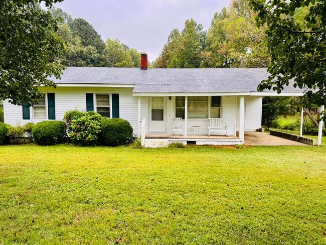 Building Photo - Cozy and Convenient Rental
