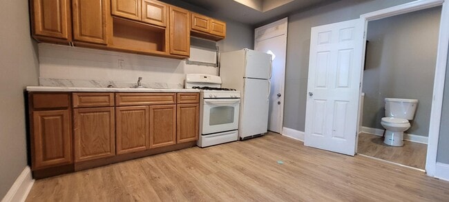 Photo - 5508 Walnut St