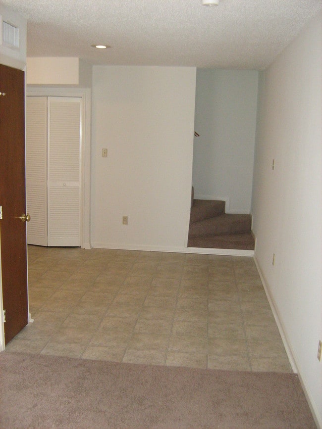 Dining Area - Timberland Lofts