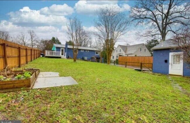 302 Cedar Ln Unit In law suite