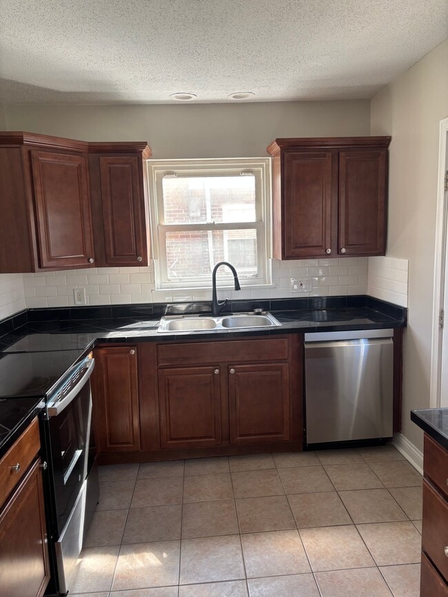 Photo - 1209 Covedale Ave