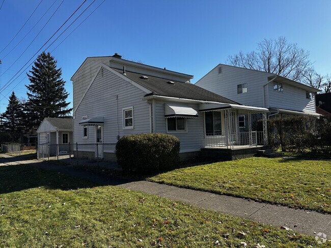 Building Photo - 15666 Wakenden St Rental
