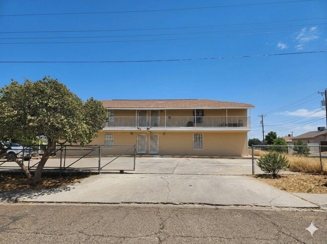 Building Photo - 3202 Chacota St Unit 1
