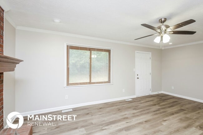 Photo - 6449 Laural Bend