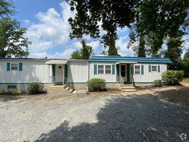 Building Photo - Mobile Home