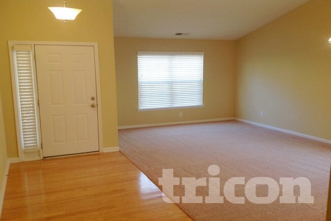 Photo - 8422 Somerton Cir