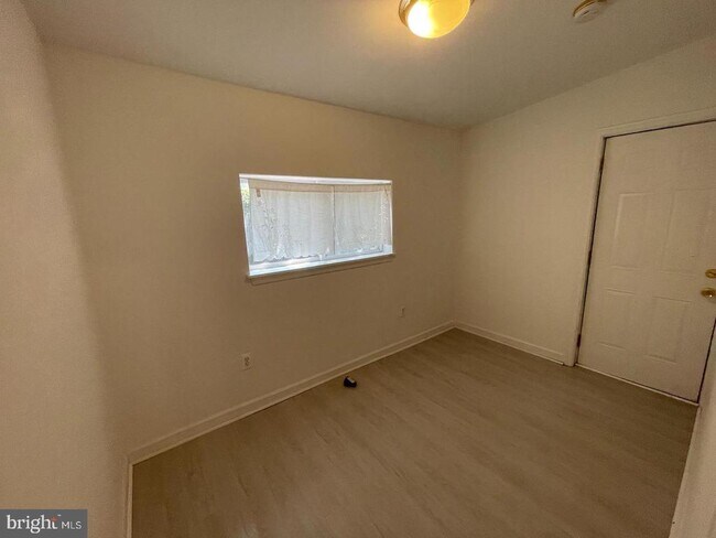 Photo - 2606 W Girard Ave Unit 1