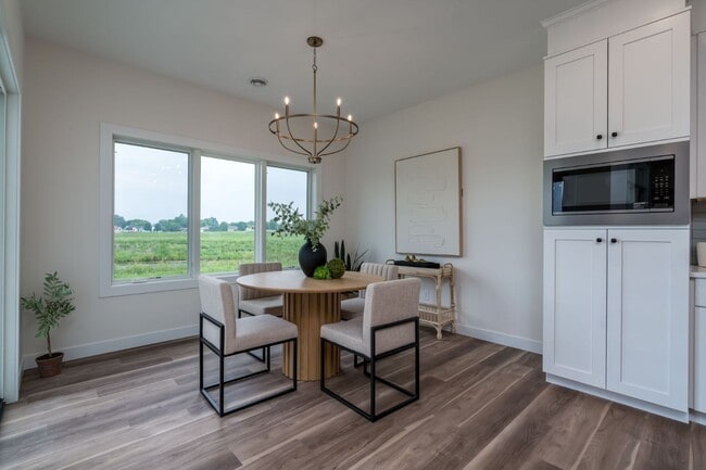 Photo - 2132 Deerwood Dr