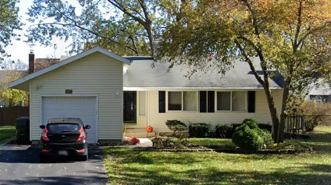 Photo - 131 Cedarbrook Rd (Naperville, IL)