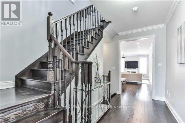 Photo - 309 Moody Dr