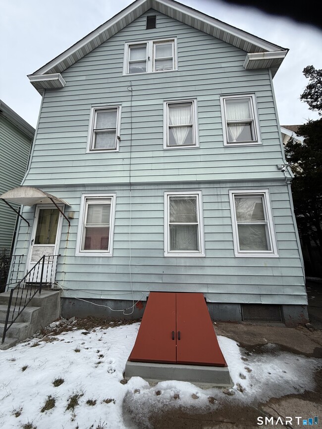 Photo - 440 Howard Ave Unit 1