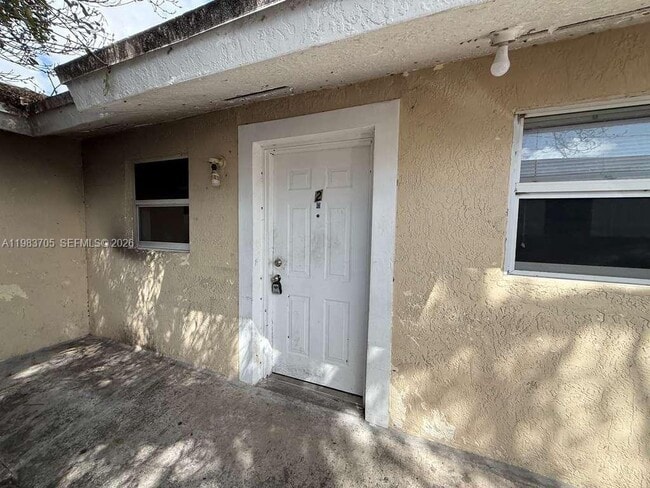 Photo - 2722 NW 22nd Ct Unit 2