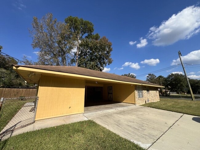 Photo - Charming 3-Bed + Office/Flex in Established Sharon Hills Neighborhood