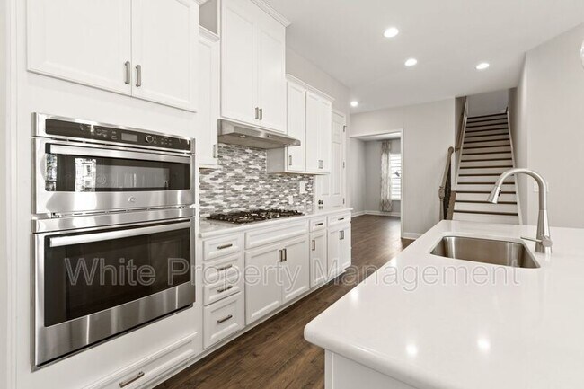 Photo - 17118 Sand Bank Rd