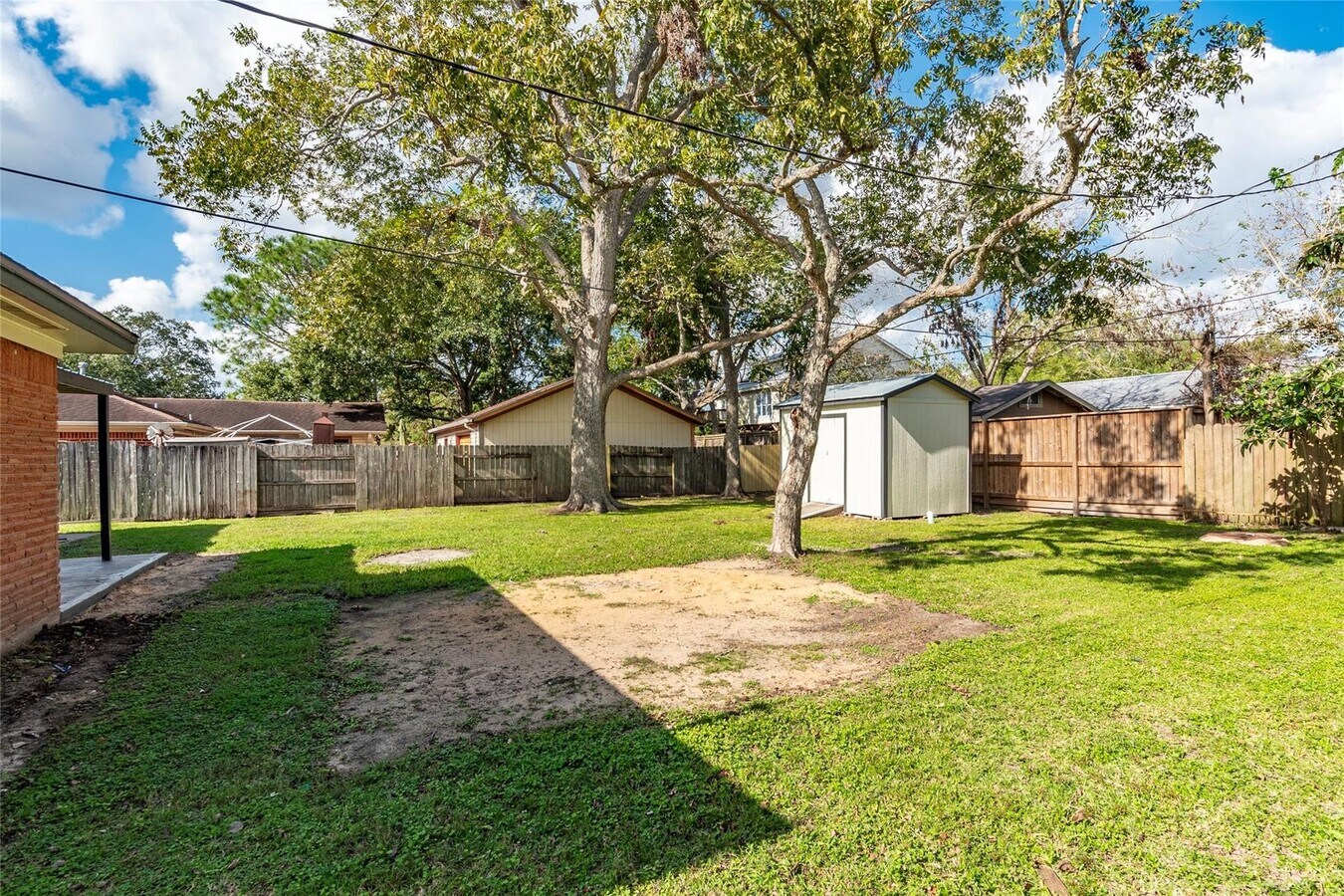 Photo - 2112 Sierra Dr