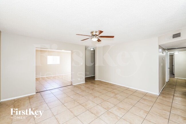 Photo - 5265 Saratoga Dr