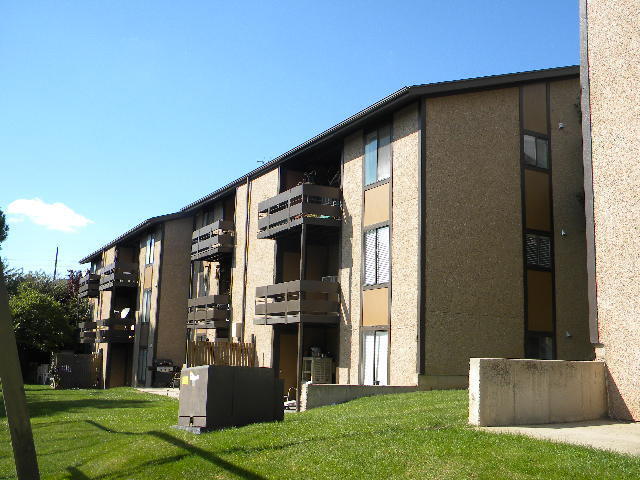 Building Photo - Yokshire Condos Unit 1792 E 5625 S #A