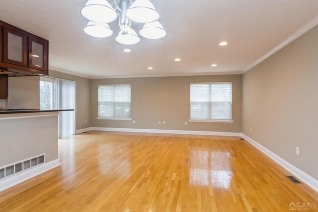 Photo - 34 Chimney Ct