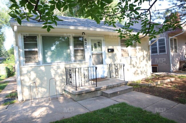 Building Photo - 627 S Grant Ave