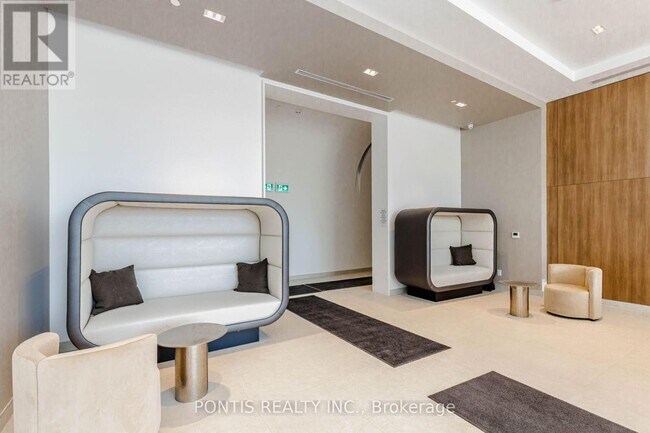 Photo - 2075 Lakeshore Rd. Unit 404