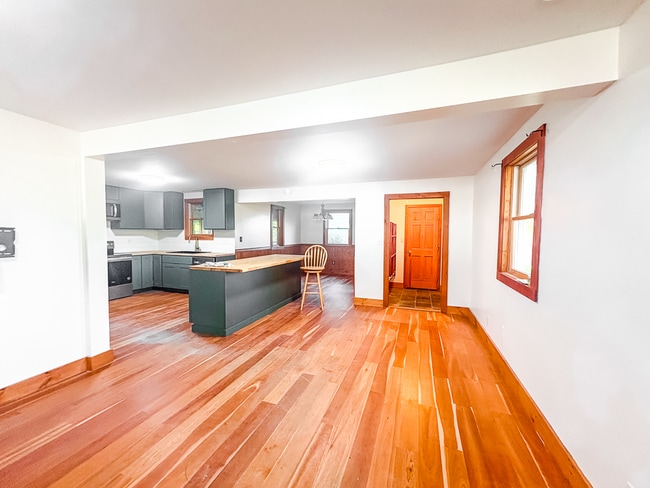 Photo - 175 Palmer Ct