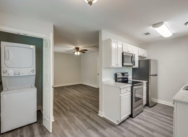 Building Photo - 1013 Gunnison St Unit 4 Rental
