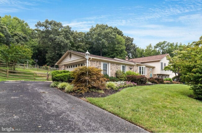 Building Photo - 509 Dogwood Ct