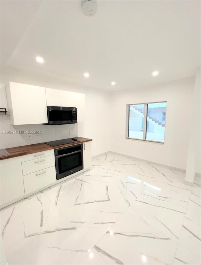 Photo - 7300 Byron Ave Unit 10