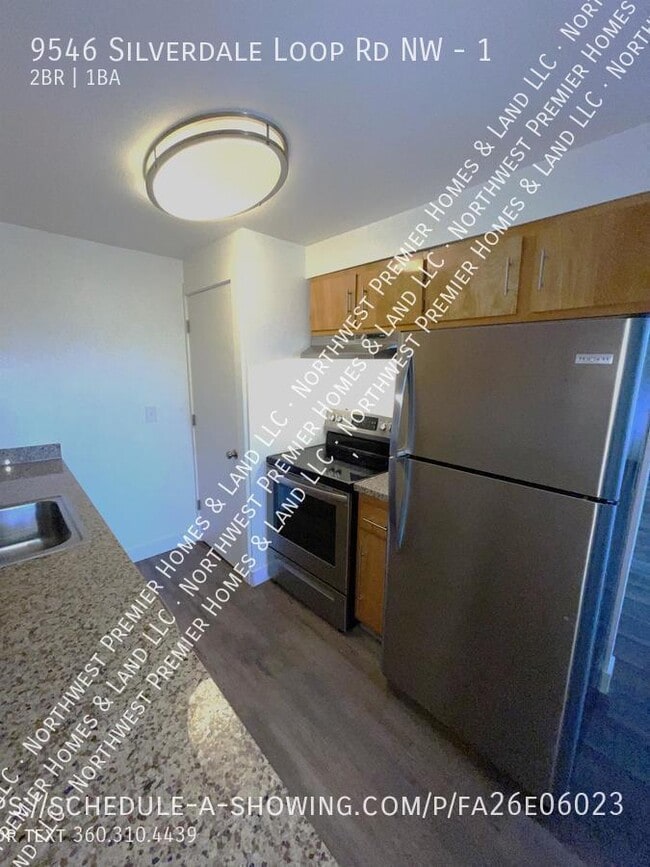 Building Photo - 9546 Silverdale Loop Rd NW Unit 1