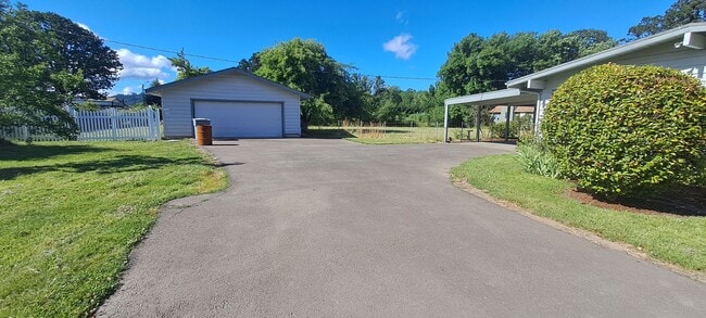 Photo - BEAUTIFUL home in Philomath