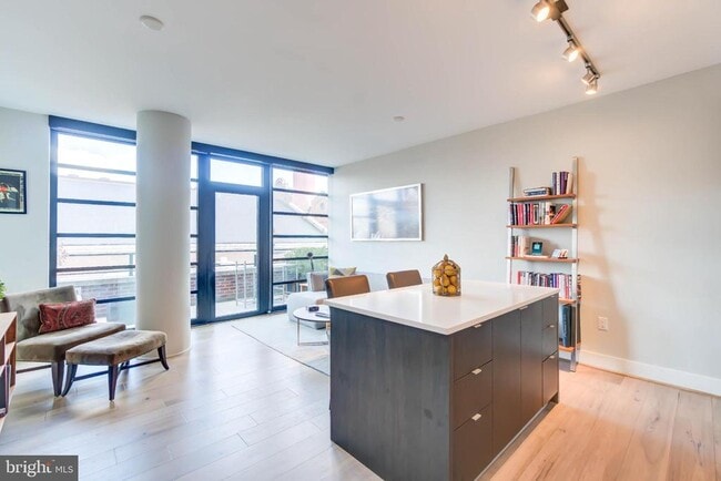 Photo - 1300 4th St SE Unit 414