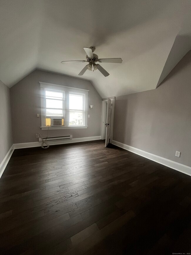Building Photo - 448 Exeter St Rental