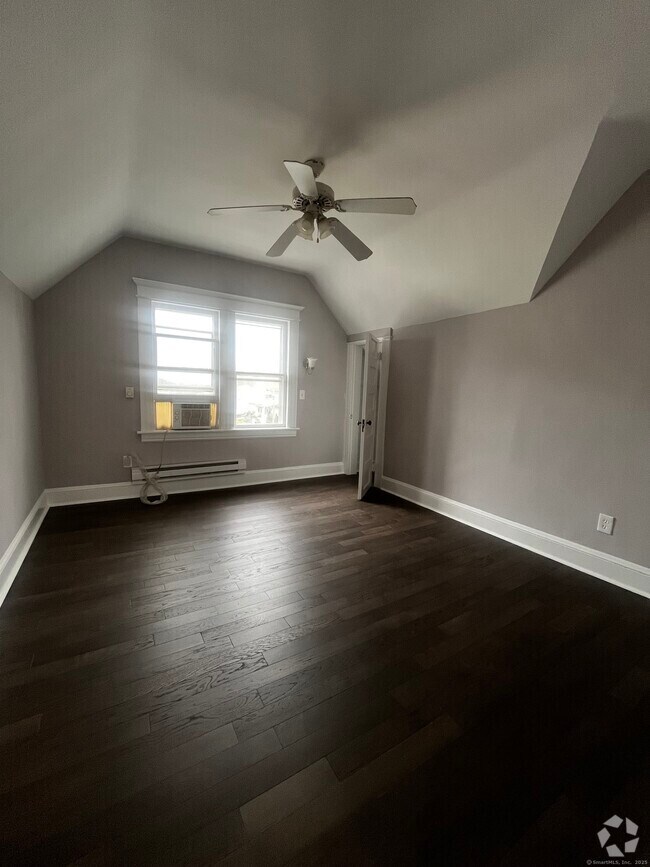 Building Photo - 448 Exeter St Rental