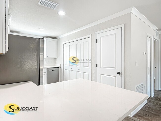 Photo - 121 Midway Rd Unit 2