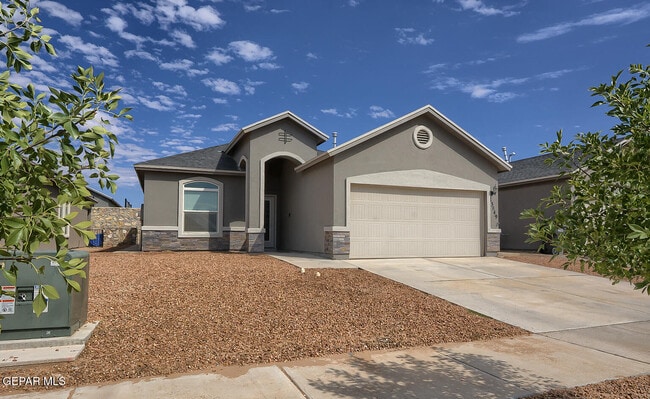 Photo - 13849 Garforth Ave