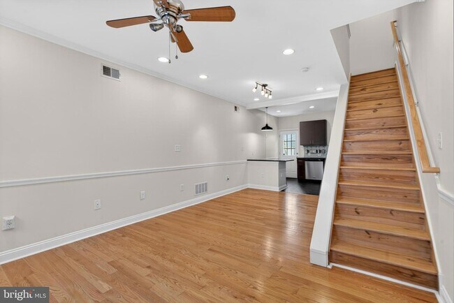 Photo - 2355 E Harold St