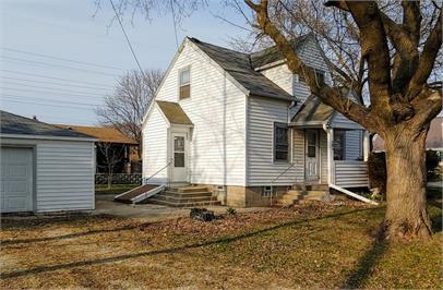 Building Photo - 8900 W Plainfield Ave Rental