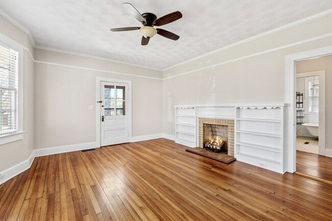 ELECTRICITY INCLUDED on this Renovated 2 B... - ELECTRICITY INCLUDED on this Renovated 2 B... House