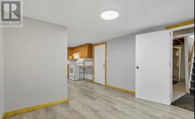 Photo - 27 Broadmoor Ave