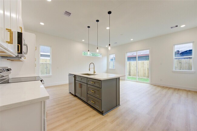 Photo - 4029 Knoxville St